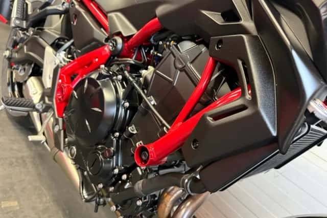 Kawasaki Z650 (2025) thumbnail 6