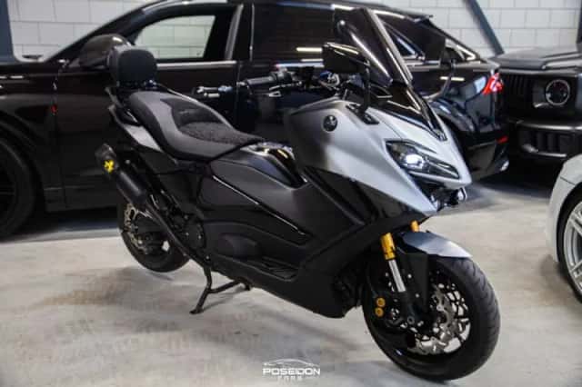 Yamaha T Max 560 (2022) thumbnail 1