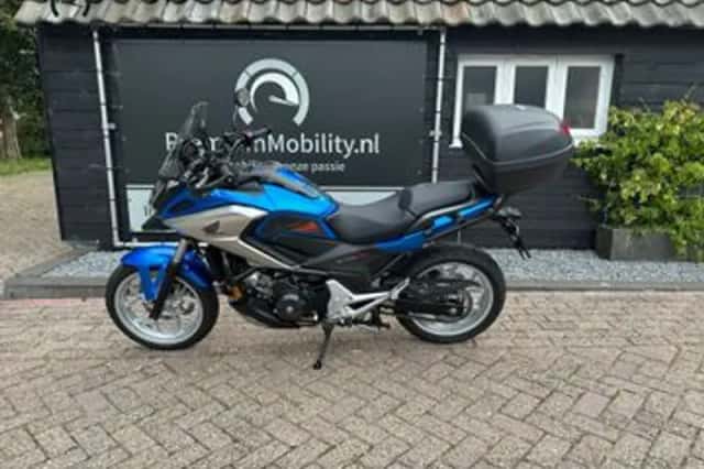 Honda NC750X (2019) thumbnail 3