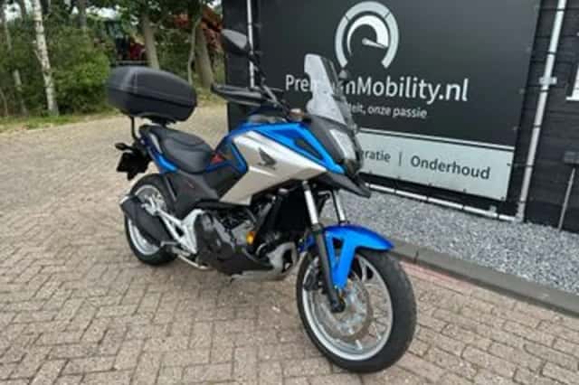 Honda NC750X (2019) thumbnail 4