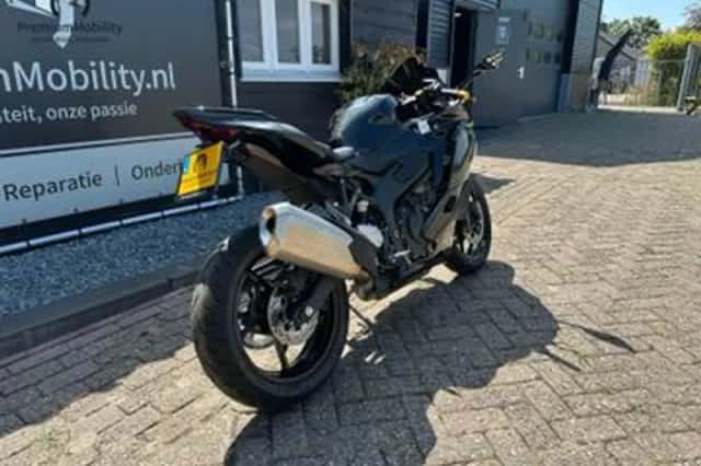 Kawasaki Ninja (2025) thumbnail 6