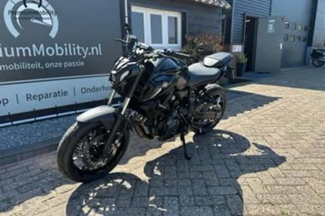 Yamaha MT-07 Pure (2024) thumbnail 3