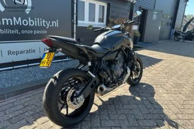 Yamaha MT-07 Pure (2024) thumbnail 6