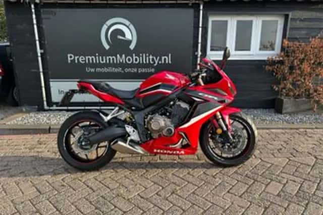 Honda CBR650R (2021) thumbnail 2