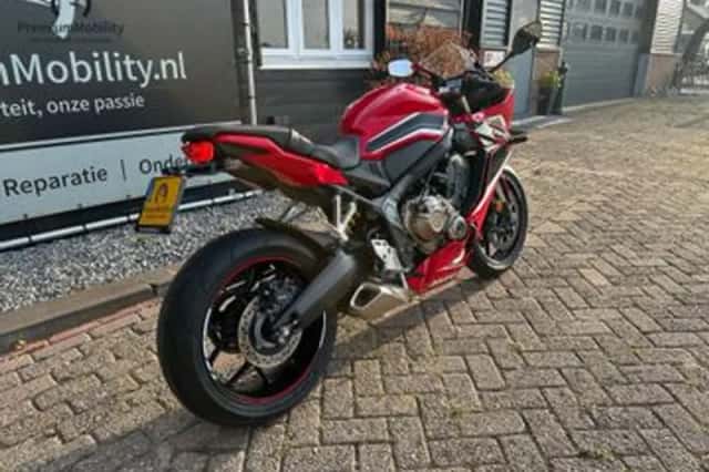 Honda CBR650R (2021) thumbnail 6