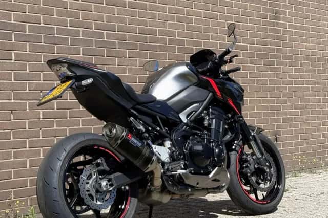 Kawasaki Z900 (2023) thumbnail 4
