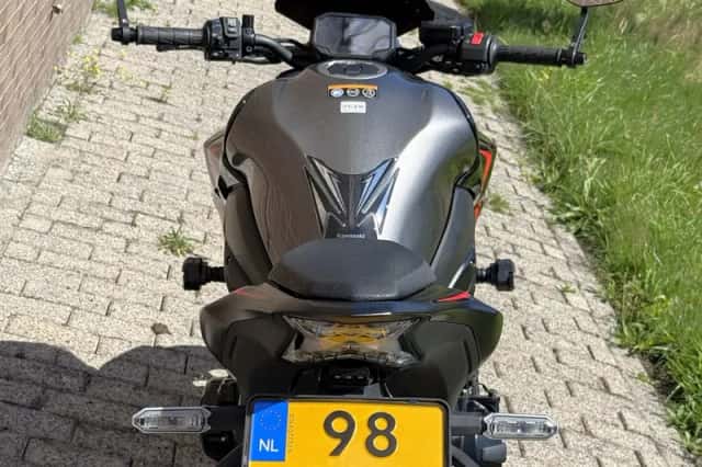Kawasaki Z900 (2023) thumbnail 6