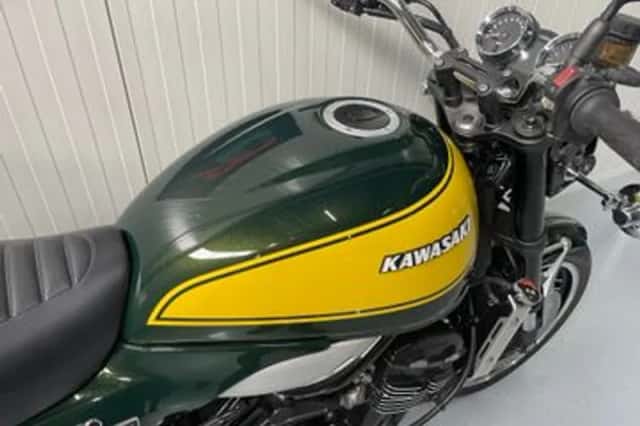 Kawasaki Z900RS (2024) thumbnail 3