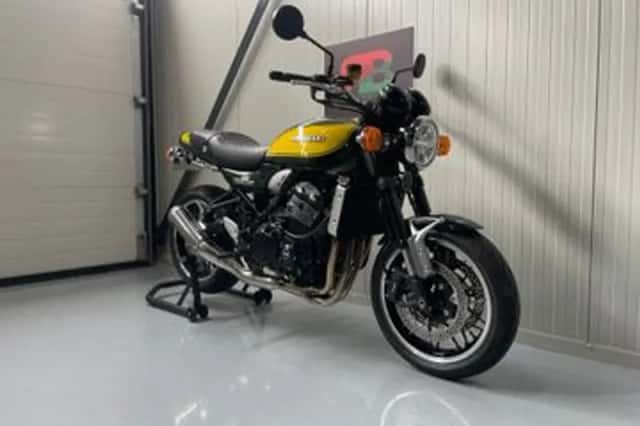 Kawasaki Z900RS (2024) thumbnail 5
