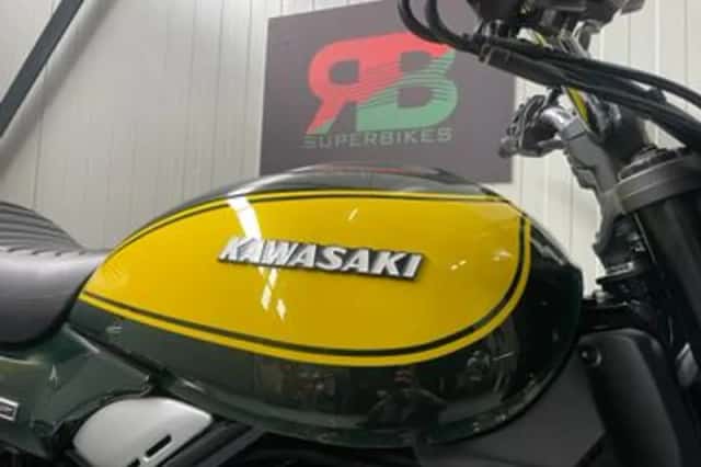 Kawasaki Z900RS (2024) thumbnail 6