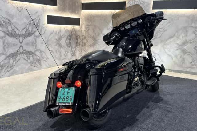 Harley-Davidson Street Glide (2022) thumbnail 5