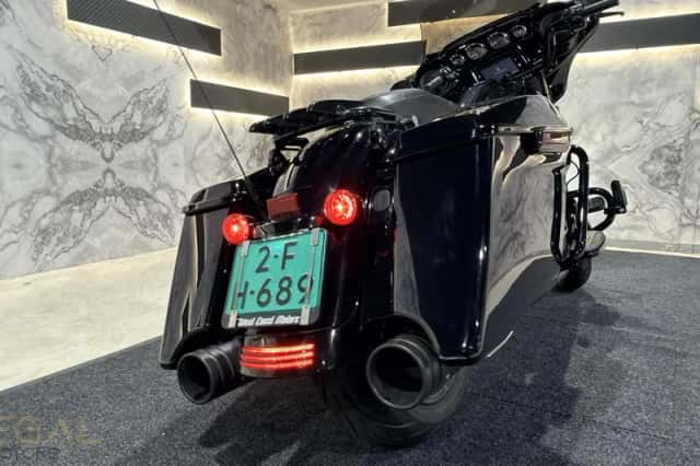 Harley-Davidson Street Glide (2022) thumbnail 6
