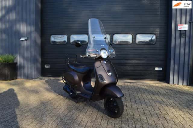 Vespa Bromscooter S 50 (2012) thumbnail 1