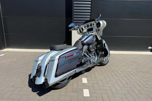Harley-Davidson Tour (2017) thumbnail 4