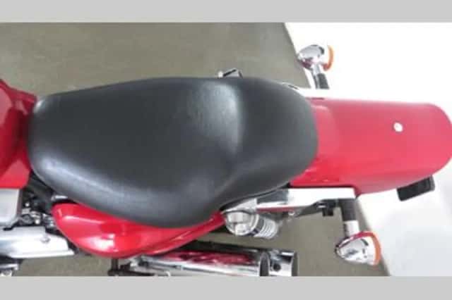 Honda VF 700 C Supermagna (1987) thumbnail 5