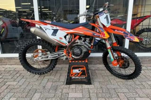 KTM 450 SX-F Factory Edition (2017) thumbnail 1