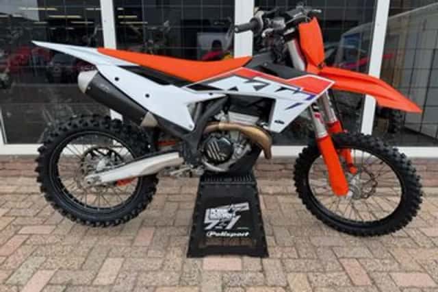 KTM 350 SX F (2023) thumbnail 1