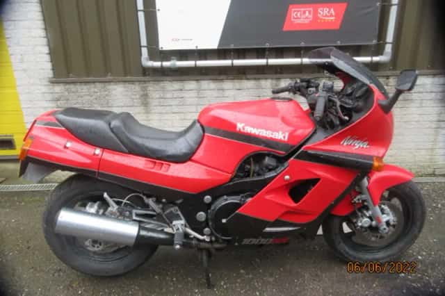 Kawasaki GPZ 1000 RX (1986) thumbnail 1