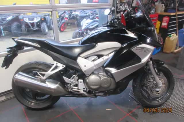 Honda VFR 800 X Crossrunner (2011) thumbnail 1