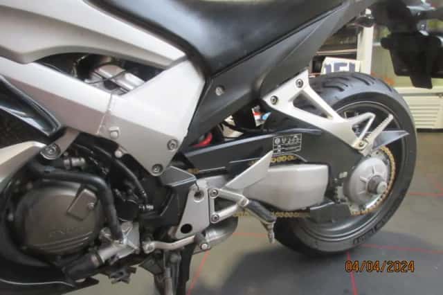 Honda VFR 800 X Crossrunner (2011) thumbnail 3