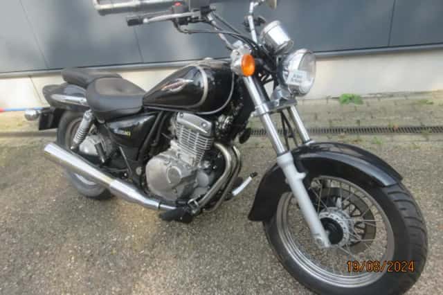 Suzuki GZ 250 Marauder (2004) thumbnail 1