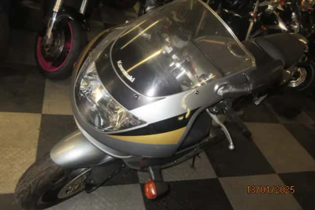 Kawasaki ZX 6RR (1999) thumbnail 3
