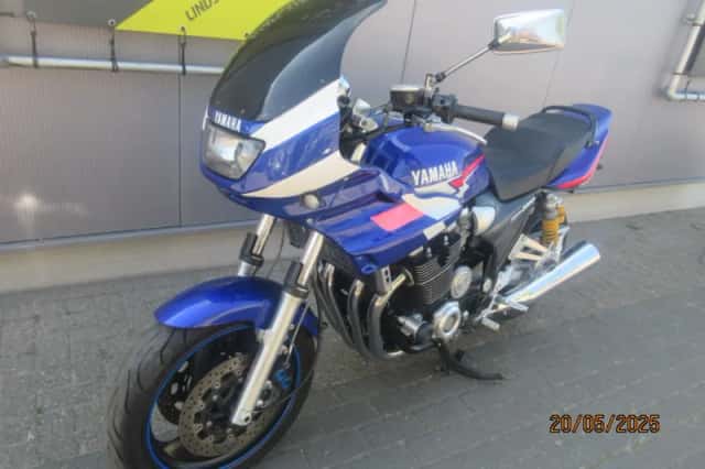 Yamaha XJR 1300 (1999) thumbnail 2