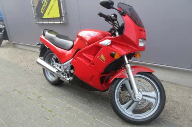 Honda NTV 650 Revere (1997) thumbnail 2