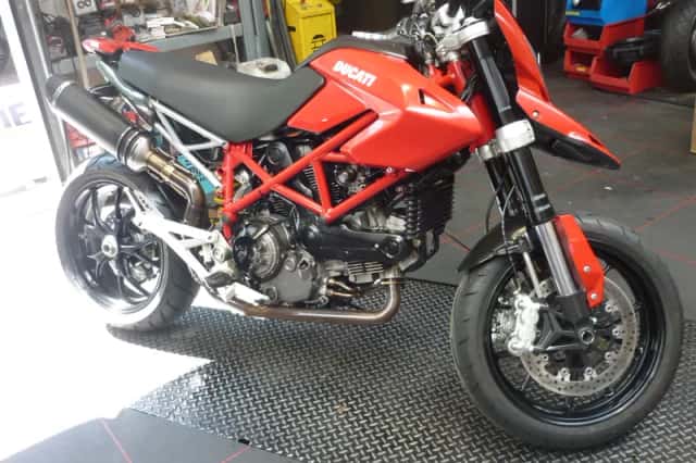 Ducati Hypermotard (2012) thumbnail 1