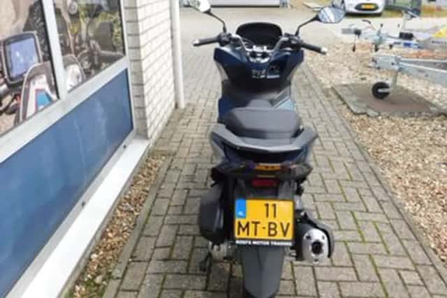 Honda PCX 125 (2023) thumbnail 4