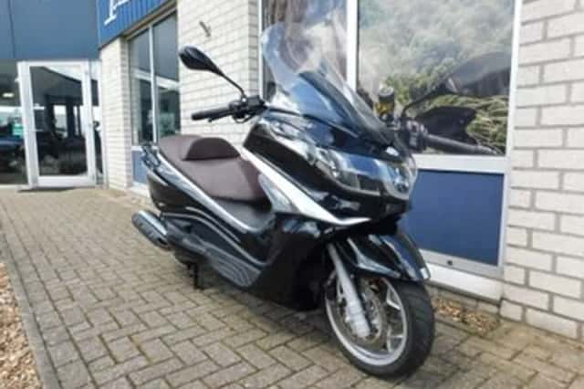 Piaggio X10 500 (2016) thumbnail 2