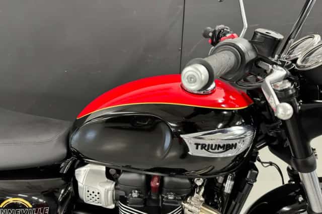 Triumph Bonneville T100 (2026) thumbnail 2