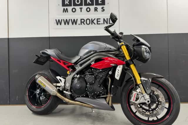 Triumph Speed Triple 1050 (2016) thumbnail 1