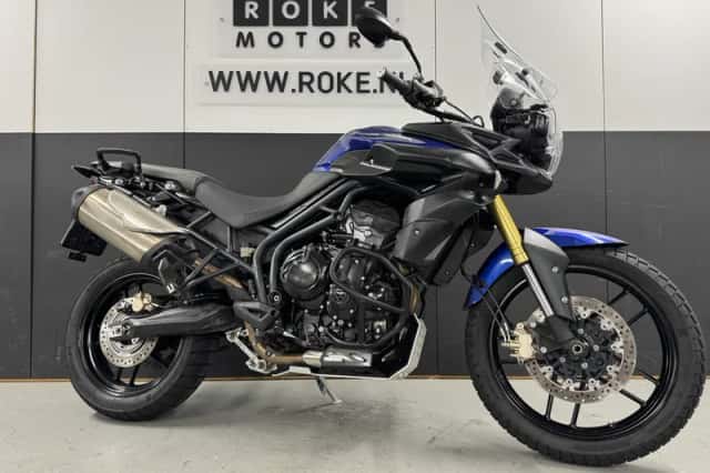 Triumph Tiger 800 (2012) thumbnail 1