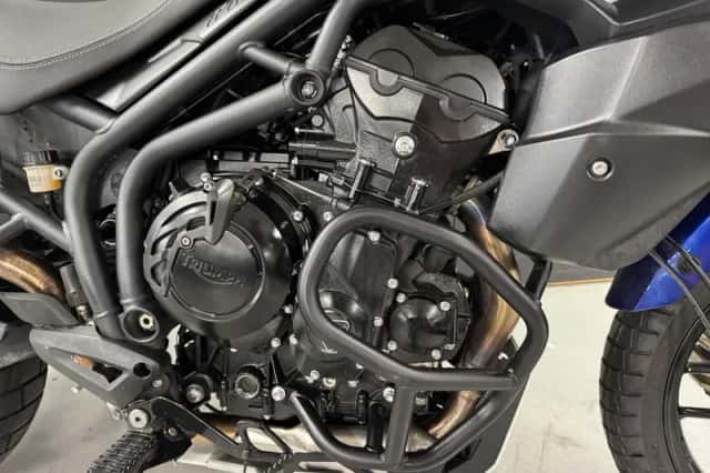Triumph Tiger 800 (2012) thumbnail 3