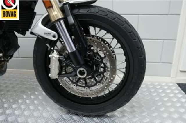 Ducati Scrambler 1100 (2018) thumbnail 2