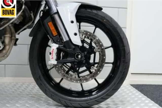 Ducati Multistrada V4S (2021) thumbnail 2