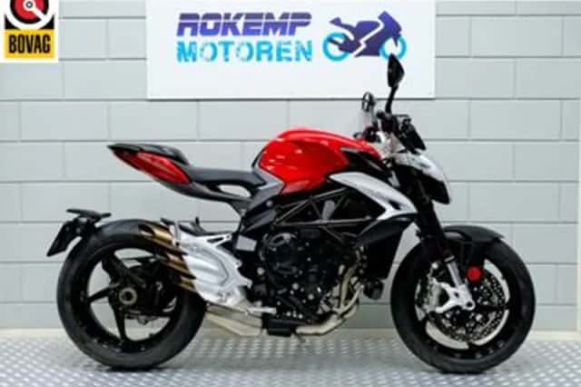 MV Agusta Brutale 800 (2017) thumbnail 1