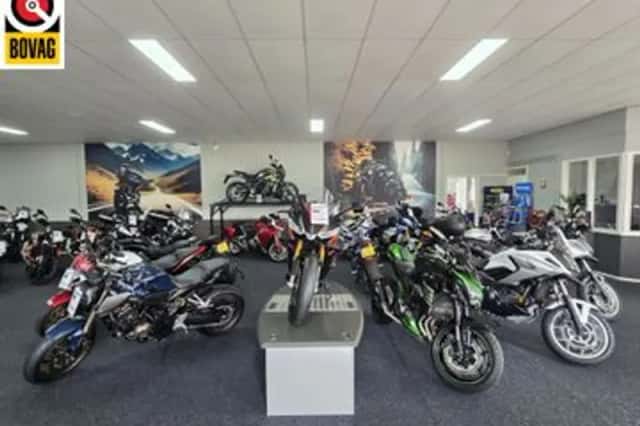 Triumph Street Triple (2015) thumbnail 4