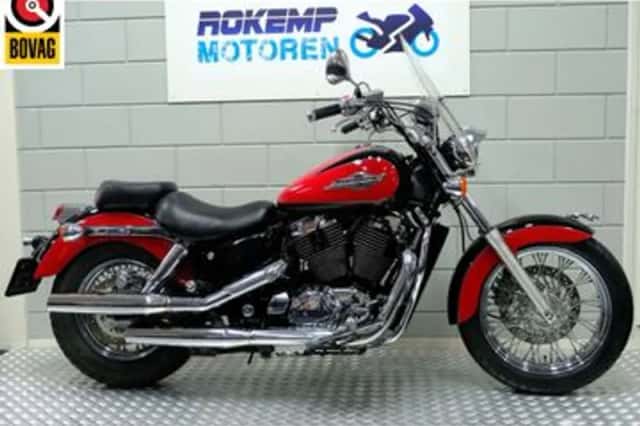 Honda VT 1100 C (1995) thumbnail 1