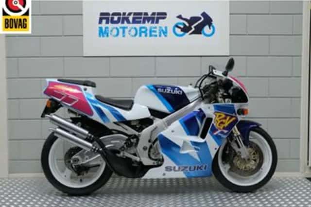 Suzuki RGV 250 (1991) thumbnail 1