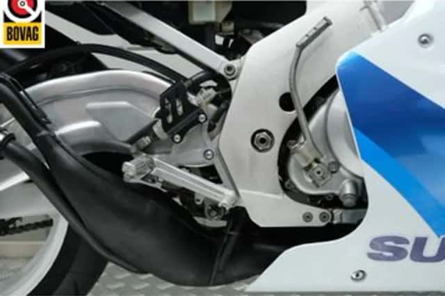 Suzuki RGV 250 (1991) thumbnail 3