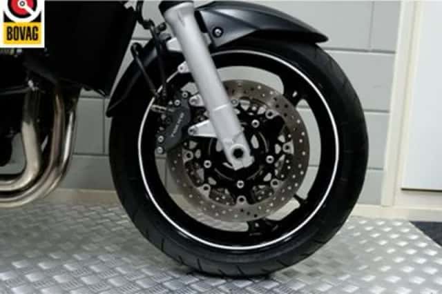 Suzuki GSR600 (2007) thumbnail 2