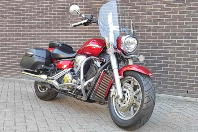 Yamaha XVS 1300 Midnight Star (2007) thumbnail 3