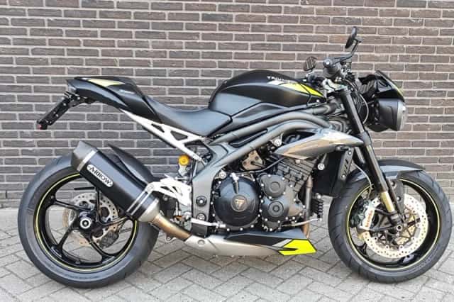 Triumph Speed Triple RS (2020) thumbnail 4