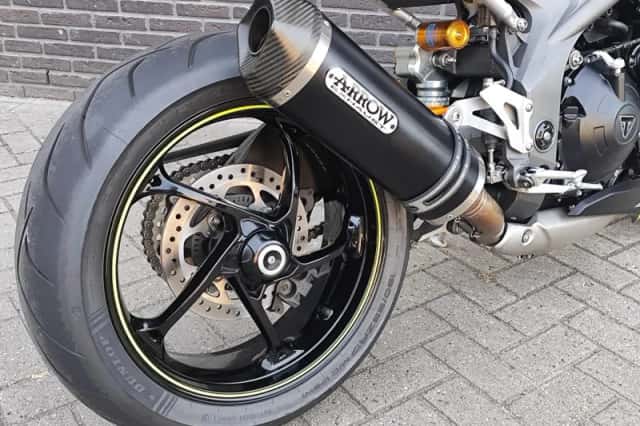 Triumph Speed Triple RS (2020) thumbnail 6