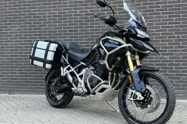 Triumph Tiger 1200 Rally Pro (2022) thumbnail 1
