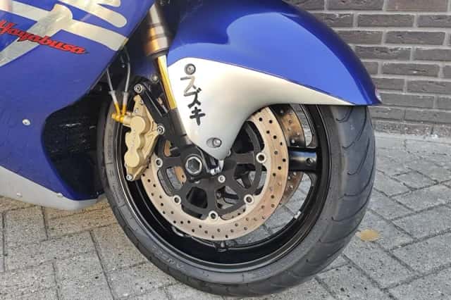 Suzuki GSX-R 1300 (2003) thumbnail 3