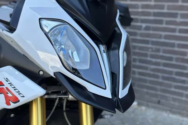 BMW S 1000 XR (2016) thumbnail 2