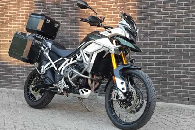 Triumph Tiger 900 Rally PRO (2022) thumbnail 1